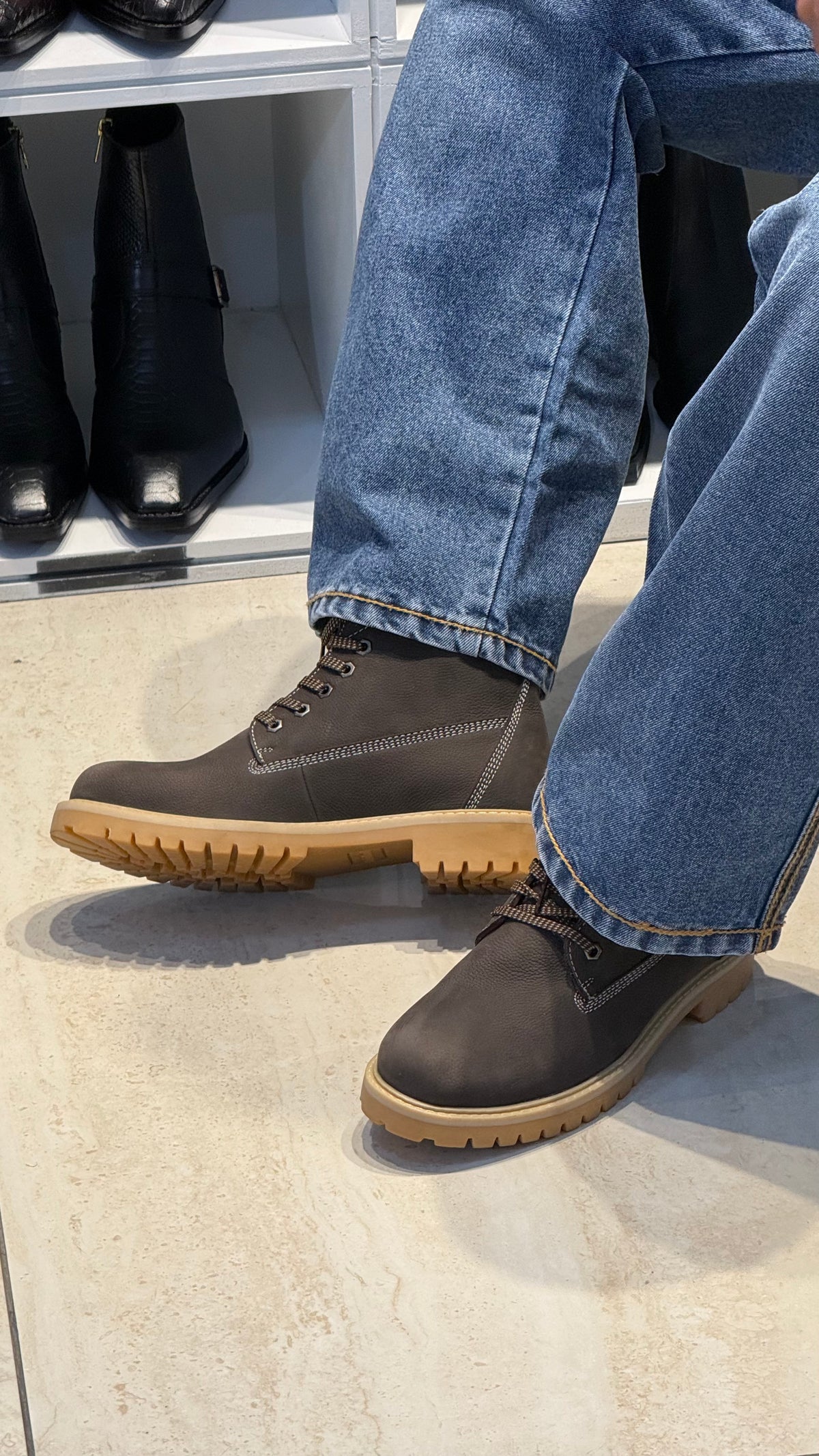 Casual Wear Trendy Boots in Brown