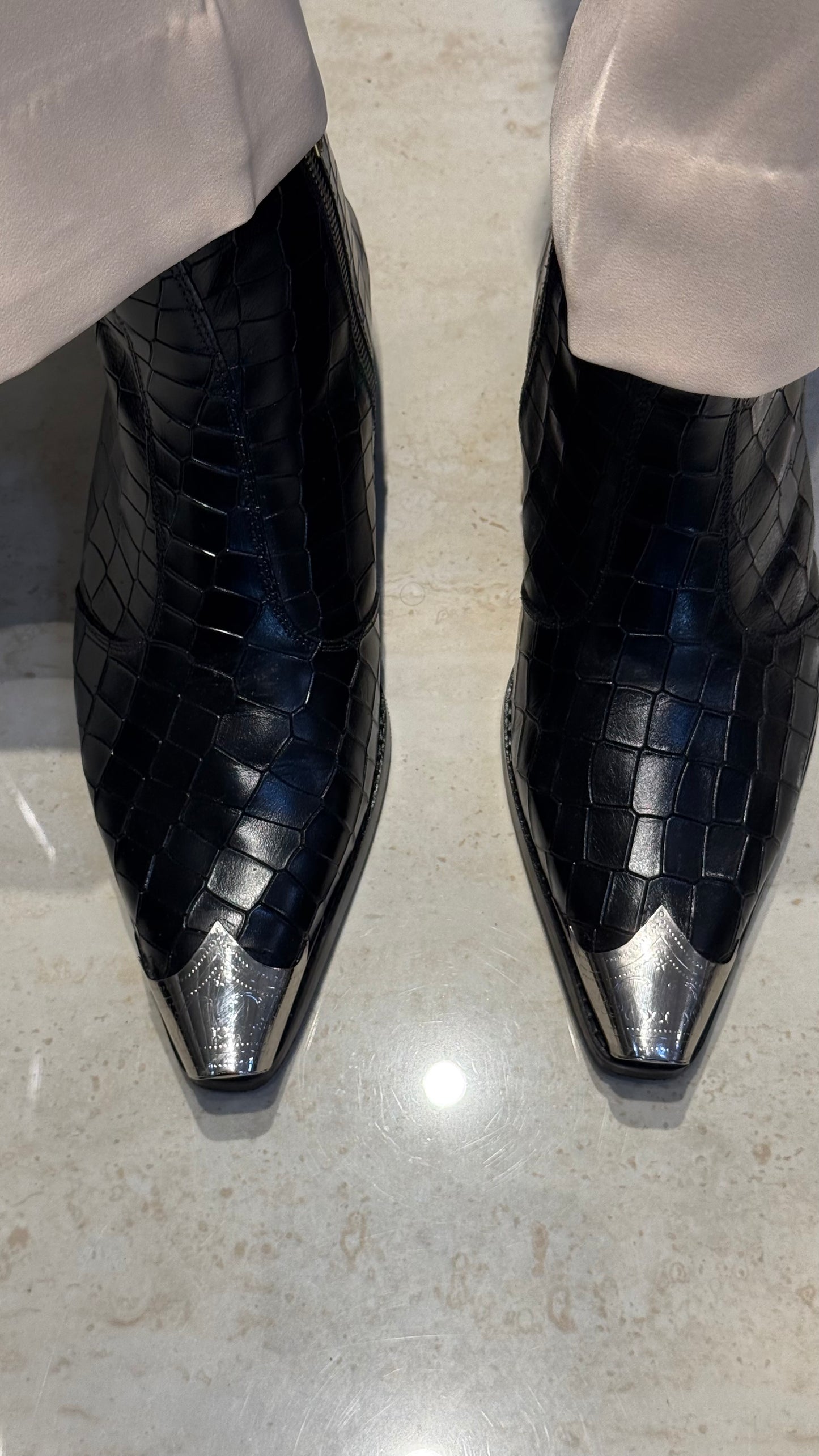 Croco leather Cuban Heel Golde toe Black Chelsea Boots