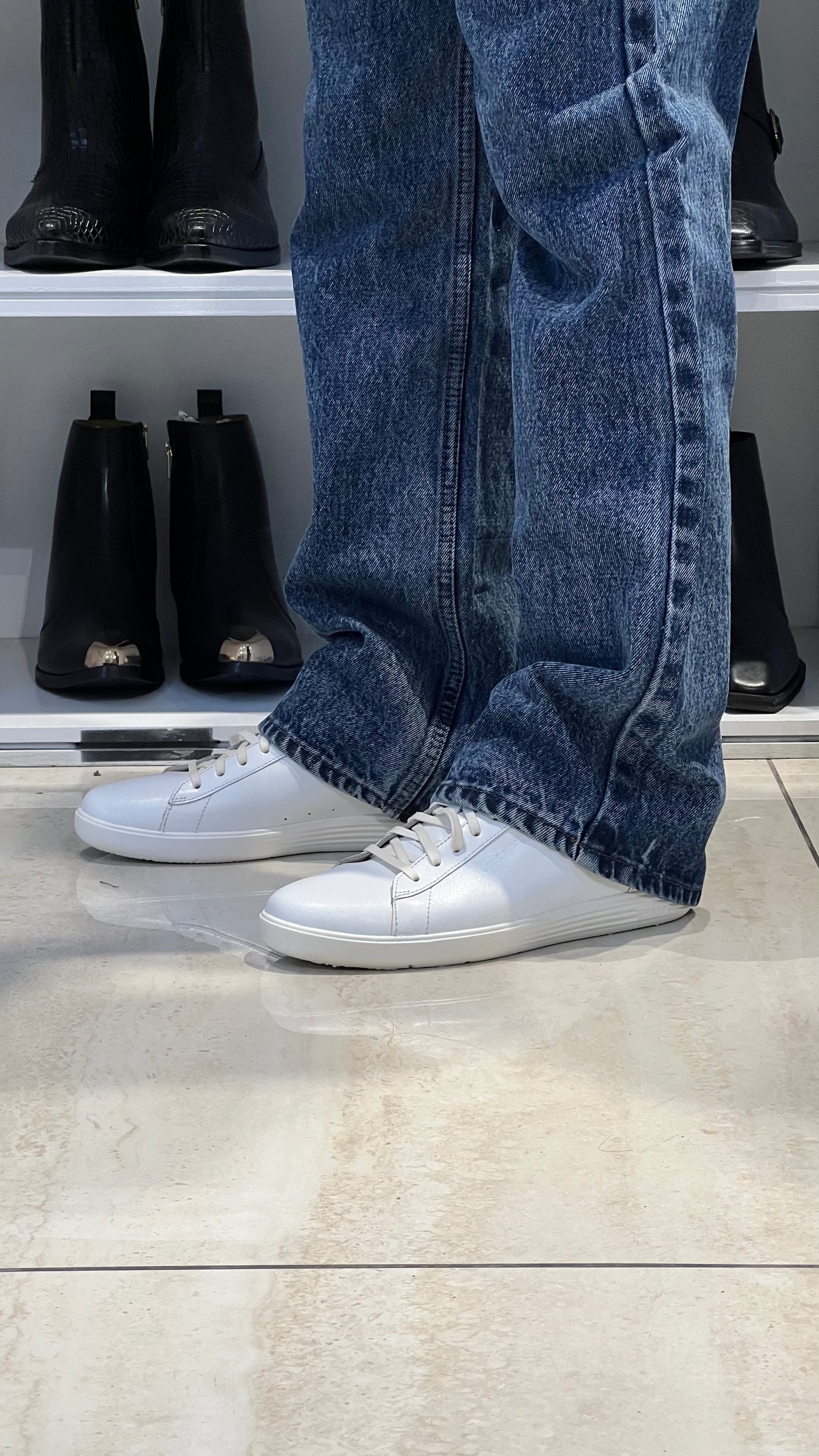 White Sneaker shoes