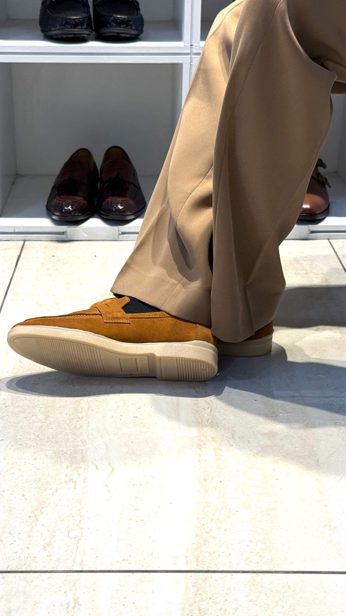 Suede loafer shoes | Tan