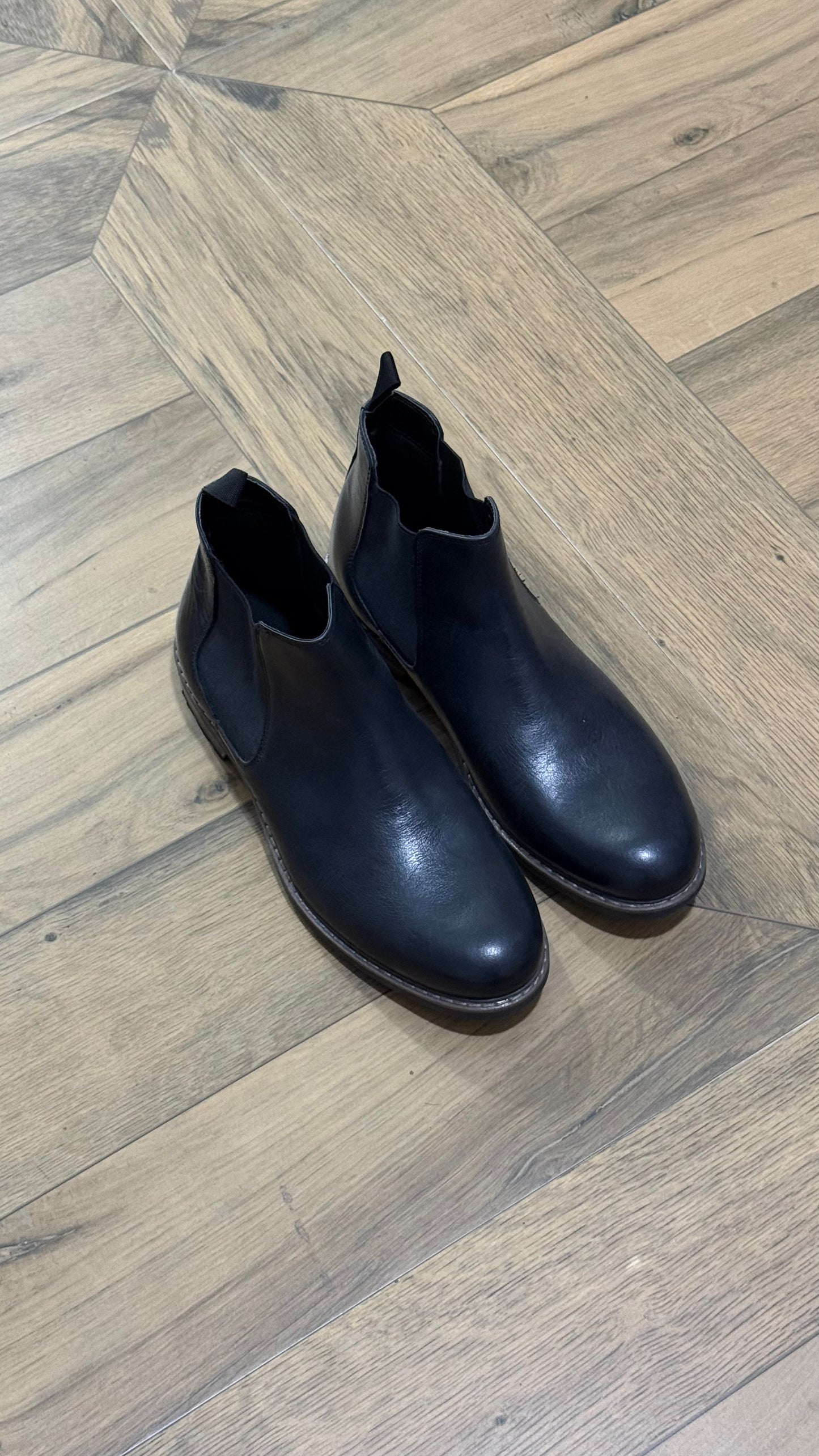 Black Chelsea Boots | Formal & Party Wear |